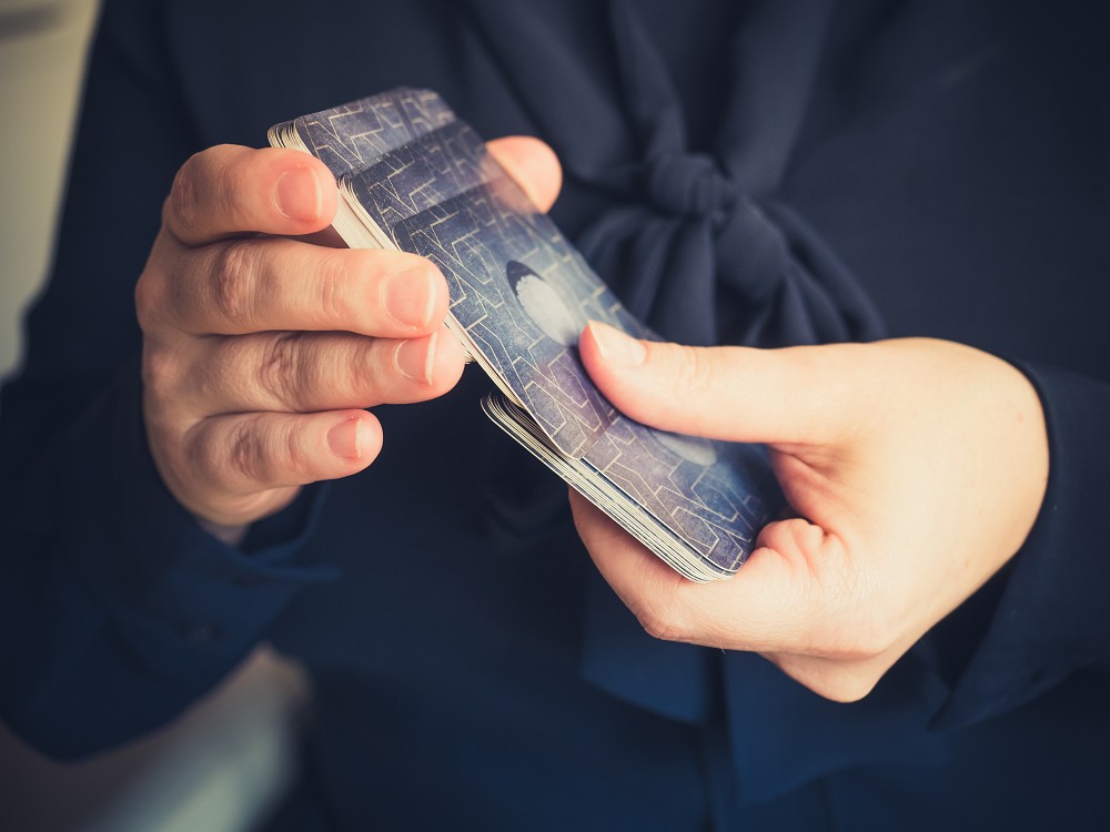 Alltag mit Nostradamus: So verwenden Sie seine Karten 