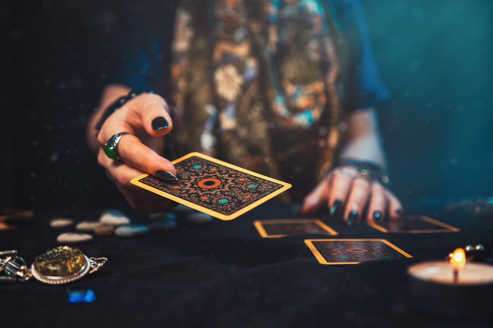 Die verborgene Bedeutung der Symbole in Nostradamus-Karten